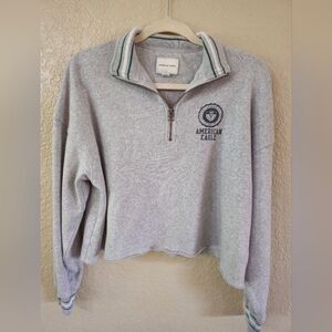 🔸️5 FOR $25 American Eagle Outfitters Grey Cropped Sweater